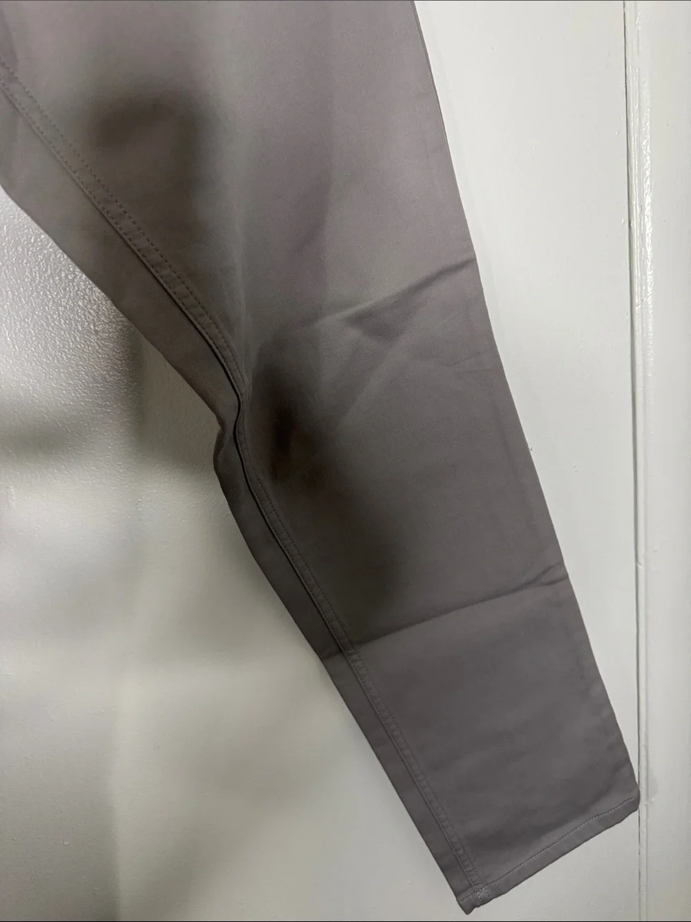 Banana Republic Men's 32x30 Light Gray Slim Traveler Pants